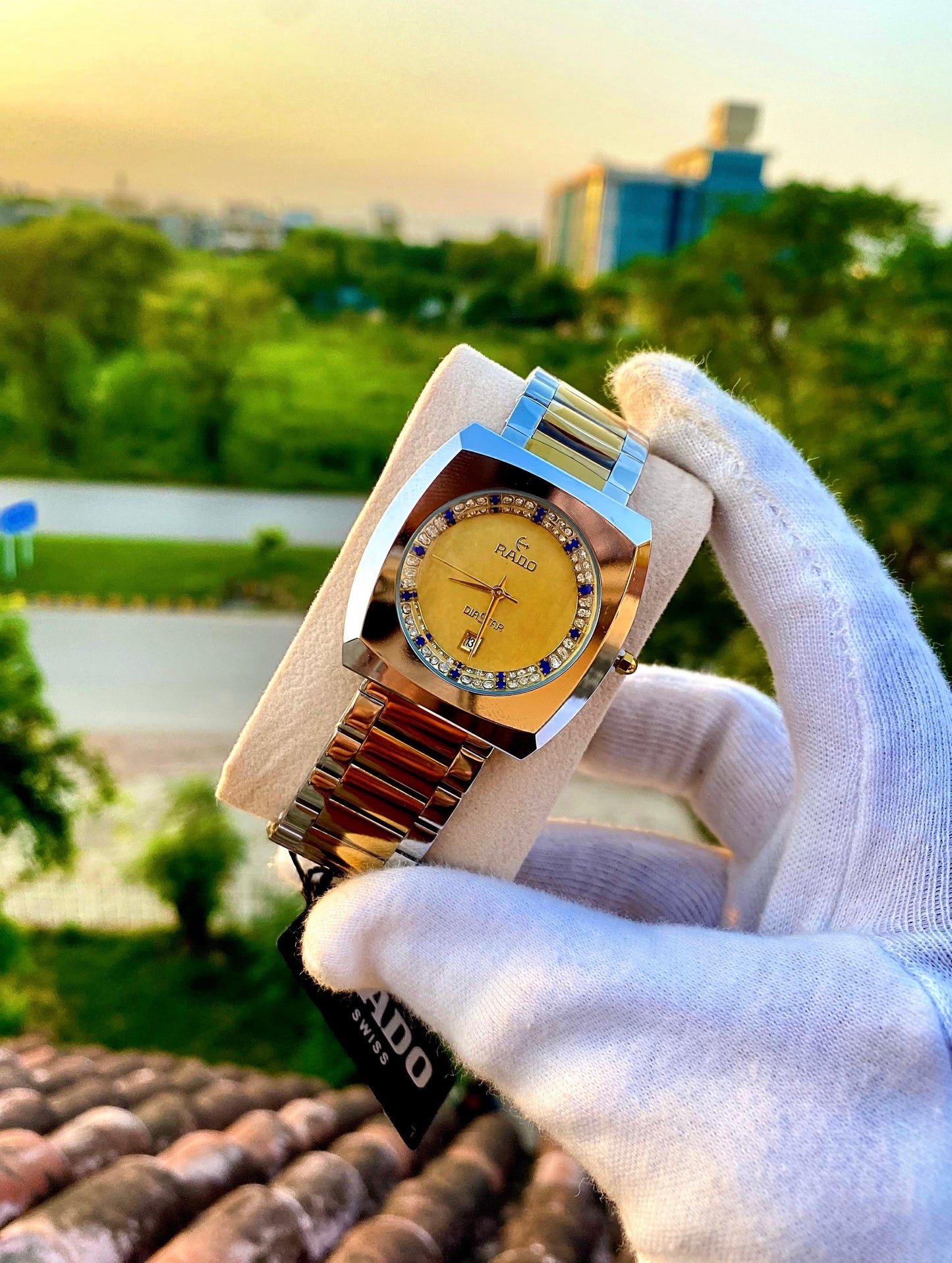 Luxury Diamond Accent Wristwatch – Timeless Elegance for Every Occasion