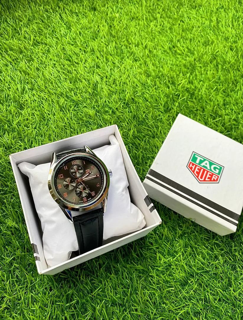 Elegant Day-Date Leather Strap Watch – Premium Classic Dial